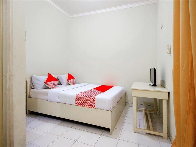 Отель Oyo 3083 D Kost 3 Syariah Джокьякарта Экстерьер фото